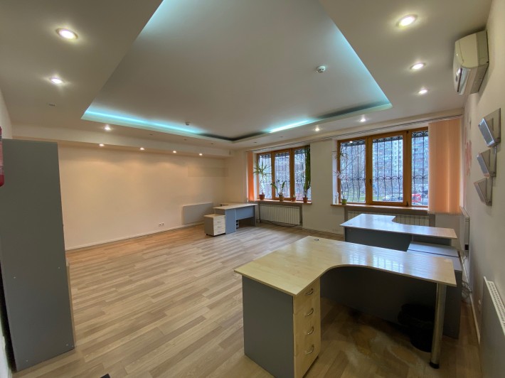 Офіс 41 кв.м, м. Дарниця, без комісії, з ПДВ - фото 1