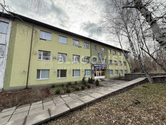 Оренда окремої будівлі  1100 м2 + підвал 345 м2, кабінетна с-ма Киев