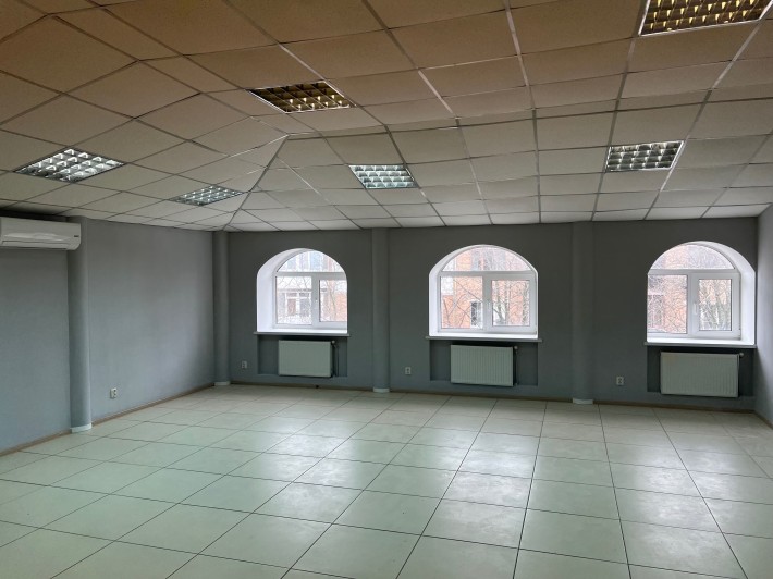 Шикарне приміщення в ценрі міста - фото 1