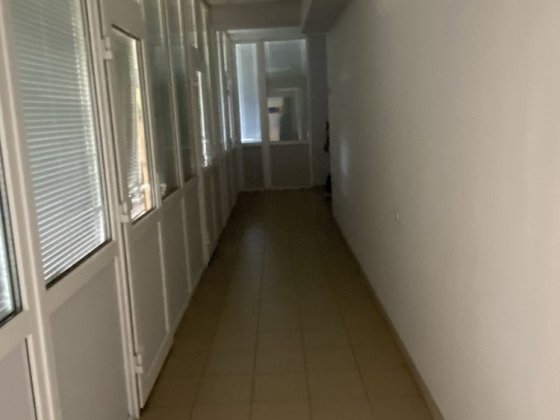 Офіс 75 м2 . 4 окремих кабінета та туалет.