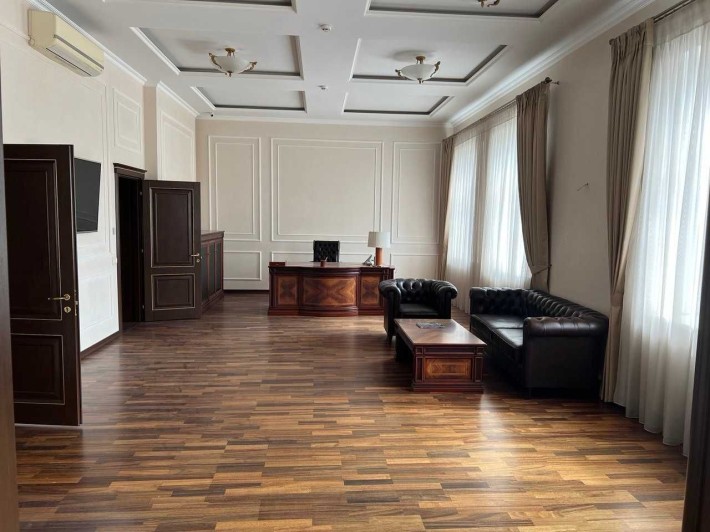 Оренда офісу преміум-класу, 182,5 м² — вул. Казимира Малевича, 31 - фото 1