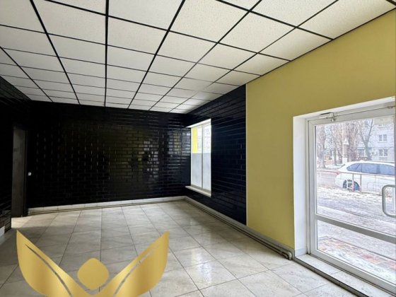 Оренда: комерційне приміщення червона лінія 45м2