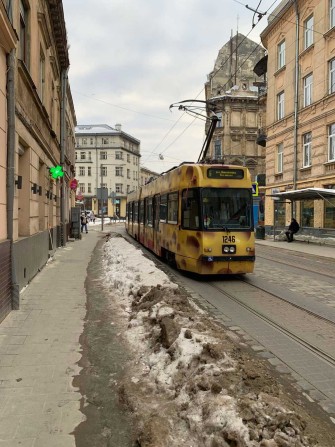Оренда фасадного приміщення на початку вул. Богдана Хмельницького - фото 1