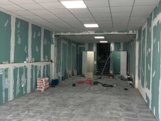 Оренда червона лінія, прохідне, ідеально під магазин 80кв.м