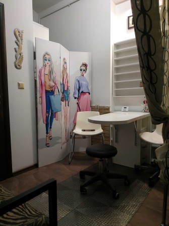 Оренда робочого місця майстра манікюру, за місяць. Ближній центр - фото 1