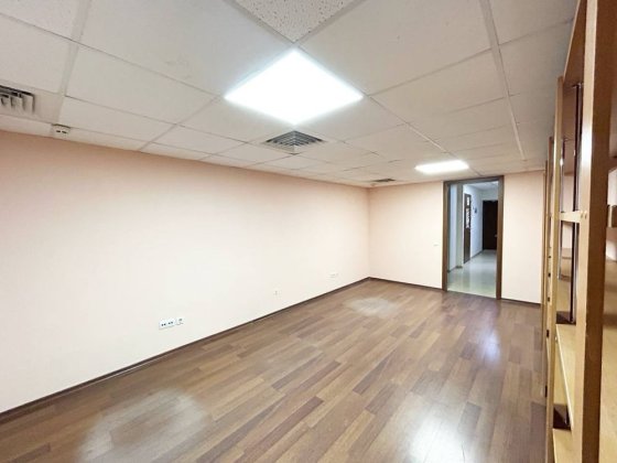 Сдам кабинет 20 м2 в центре, ул Баррикадная, свет не отключают! Дніпро