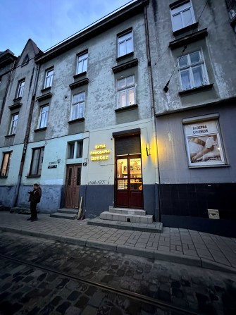 Оренда комерційного приміщення на вул. Київській фасад - фото 1