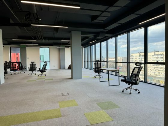 Комфортний Офіс 890 (м2) в Презентабельному БЦ на Науковій Львів