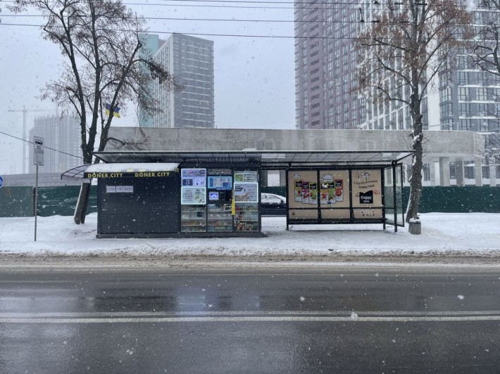 Терміново! Здам в оренду полов. зупинки 7м2 . Київ Некрасова 53 - фото 1