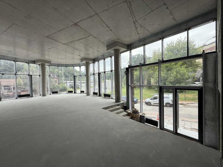 Фасадне приміщення 700 кв.м, метро Олімпійська Протасов Яр 4 - фото 1