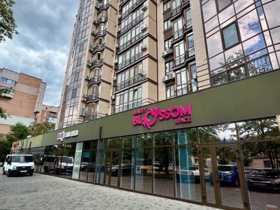 Аренда помещения с ремонтом красная линия