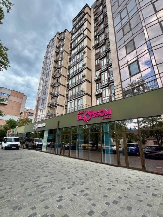 Аренда помещения с ремонтом красная линия - фото 1