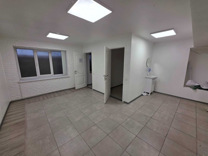 Оренда фасадного приміщення, Печерськ, 57м.кв. Від власника - фото 1