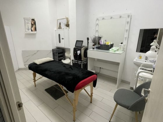 Оренда кабінету або кушетки в салоні краси Киев