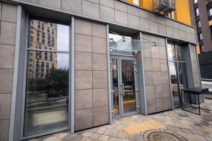 Оренда фасадного приміщення 63м2 ЖК Світло Парк Голосіївський район - фото 1