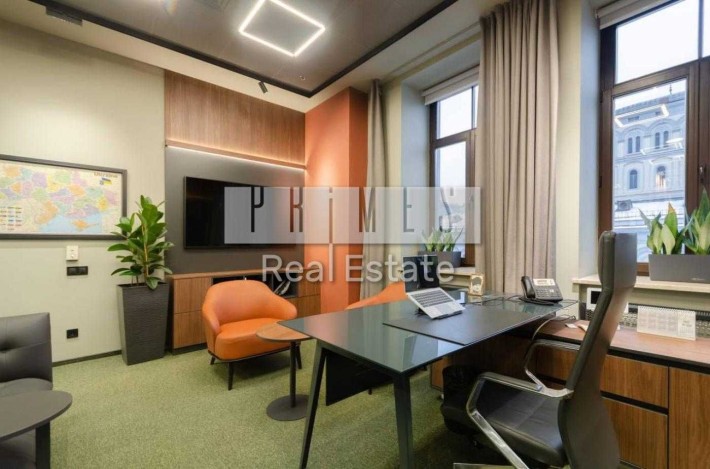 Оренда офісу в бізнес-центрі, вул. Хмельницького Богдана, Центр - фото 1