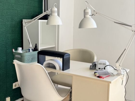 Оренда робочого місця майстру манікюра Дніпро