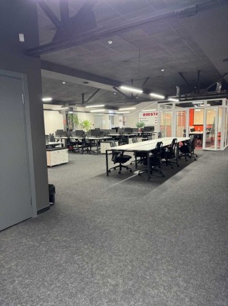 Оренда окремої офісної будівлі  на вул. Олени Степанівни, 560м2 - фото 1