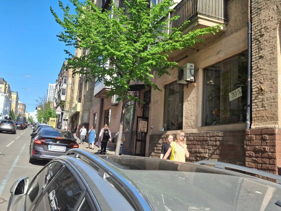 Оренда фасадного приміщення в центрі Києва — БЕЗ КОМІСІЇ! Киев