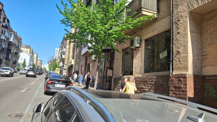 Оренда фасадного приміщення в центрі Києва — БЕЗ КОМІСІЇ! - фото 1