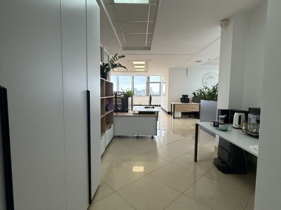 Здається в оренду офіс 108м на Чорновола Львов