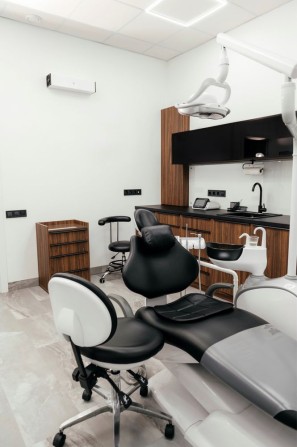Оренда стоматологічного кабінета 30 змін - фото 1