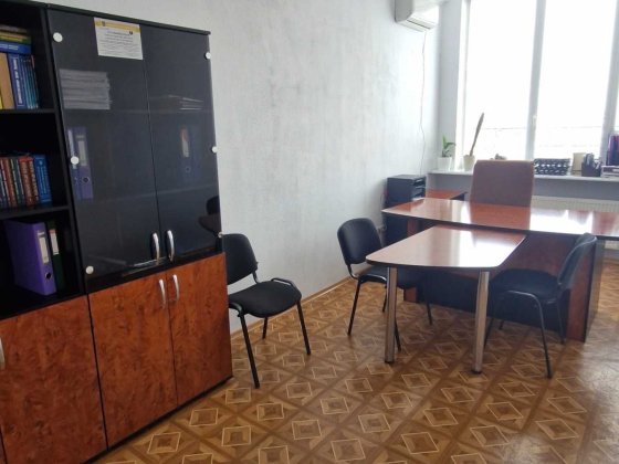 Здається офіс  у центрі міста біля дитячого містечка КАЗКА