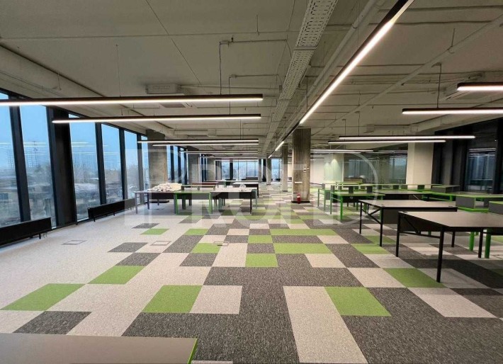 Оренда офісу з новим ремонтом в БЦ (1000 м2) - фото 1