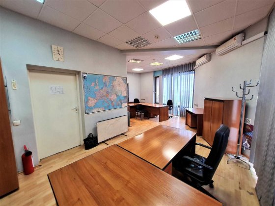 Офіс 30 м.кв. вул. Кирилівська 160 Подільський район Куренівка Без% Киев