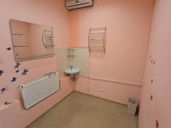 Оренда рабочих мест  маникюр, перманент, бросить, наращивание ресниц.