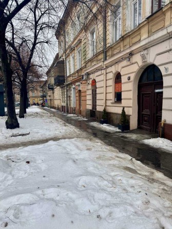 Оренда комерційного приміщення в по вул. Зернова 4 (Центр). - фото 1