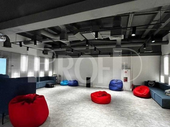 Сучасний офіс в стилі LOFT (1200 м2)