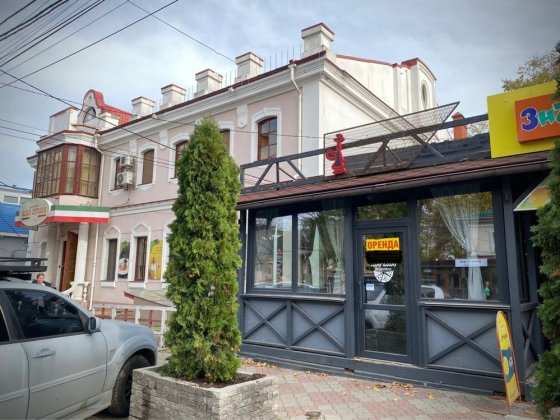 Оренда комерційного приміщення 130 кв. В центрі на Маріупольській