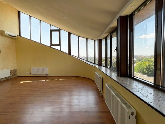 Аренда офиса. Свет весь день! Автономное отопление! Садовая Миколаїв