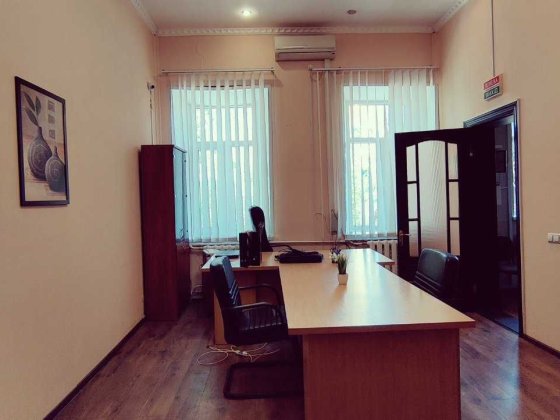 Сдается в аренду помещение в центре ул. Потемкинская ( угол Лягина) Николаев