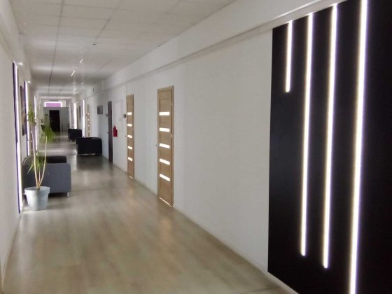 Оренда офісів різної площі офісні приміщення В Великого кабінетний тип Львов