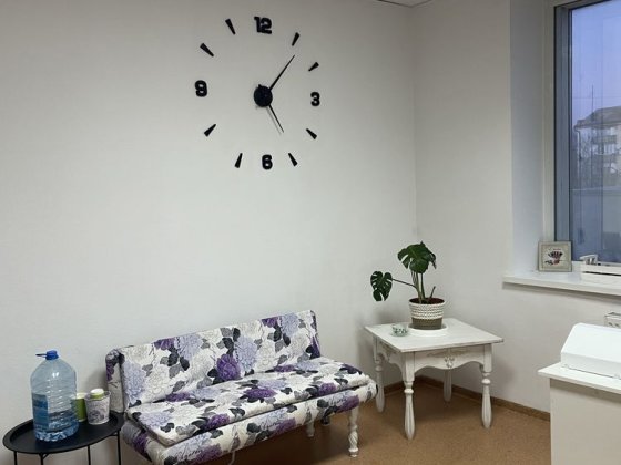 Оренда робочого місця для майстра манікюру / педикюру , лашмейкер