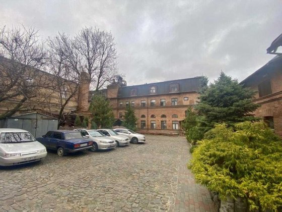 Аренда помещения в центре с парковкой