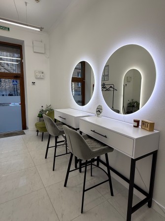 Оренда робочого місця для бровиста/візажиста. Центр міста - фото 1