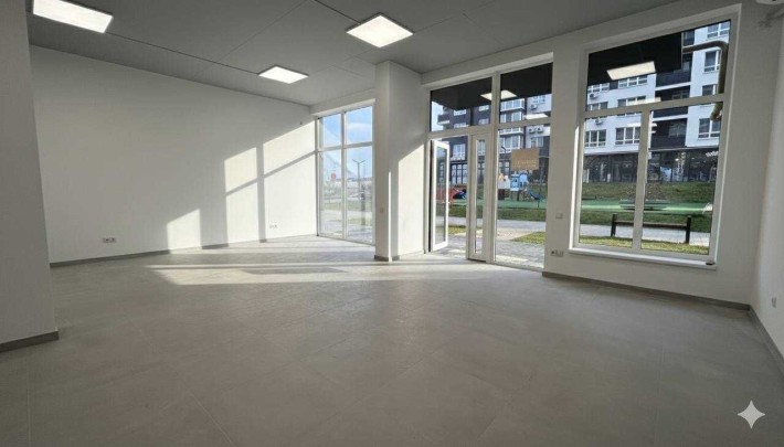 Оренда фасадного приміщення на вул. Трускавецька - фото 1