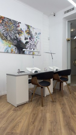 Оренда місця у салоні краси /майстер манікюра/перукар/бровист/візажист - фото 1