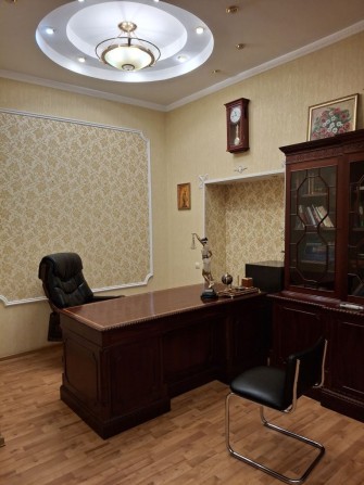 БЕЗ% Оренда офісу 47 м2, вул. Мазепи 7, метро Арсенальна - фото 1