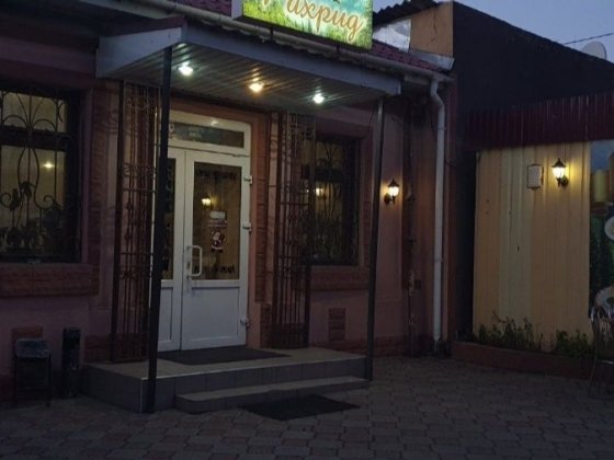 Аренда кафе 100 м2 в центре с летней площадкой, оборудованием и мангал