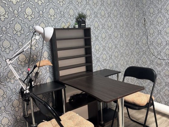 Аренда маникюрного стола