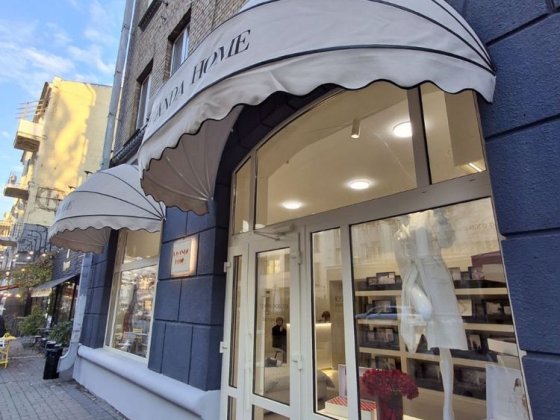 Фасад  Магазин  123 м2 ,Шота Руставелі, Палац Спорту, ТРЦ Гулівер