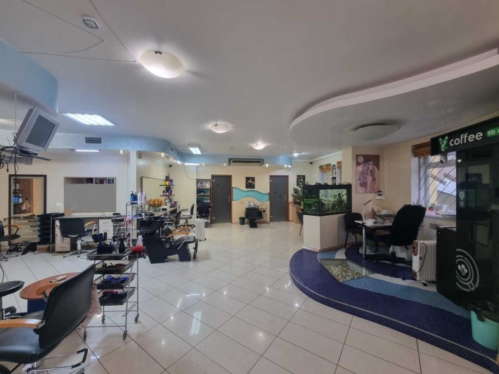 без комісії оренда приміщення 156 кв.м. вул. Ахматової 13 - фото 1