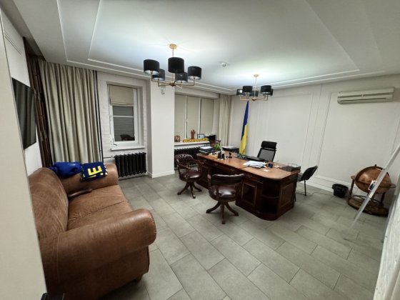 Оренда 88 м2 офіс салон клініка магазин шоурум Шовковична 7А Киев