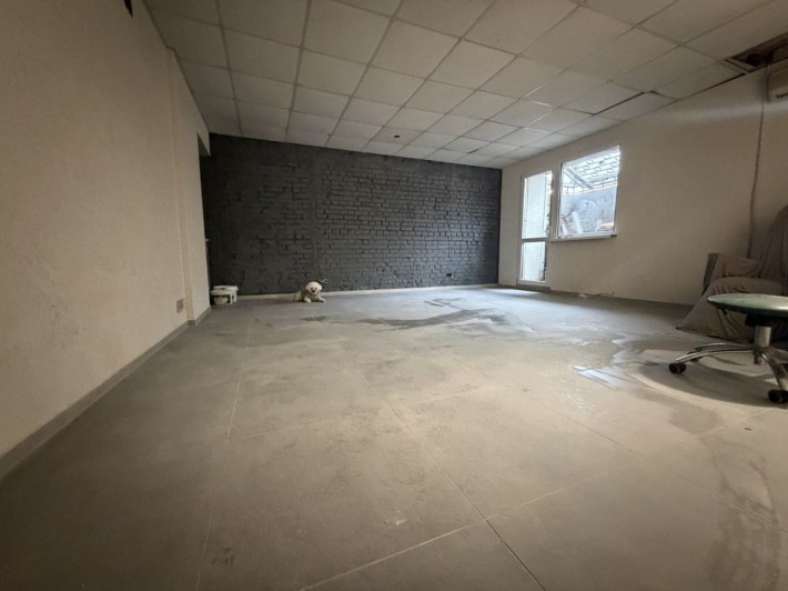 Оренда приміщення  35м2 Поділ метро Тараса Шевченко . Резерне живлення - фото 1