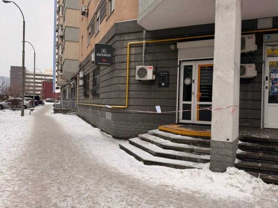 Оренда фасадного приміщення 104 м2 на Лівобережній Киев