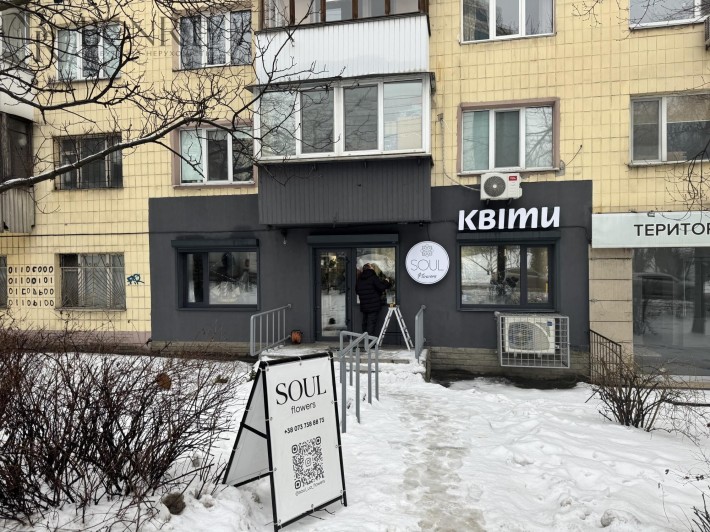 Оренда, Торгове, Фасад, Берестейський пр-т, 40м2. - фото 1